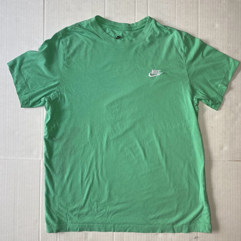 Nike Green The‎ Nike Tee Embroidered Mens Large TShirt